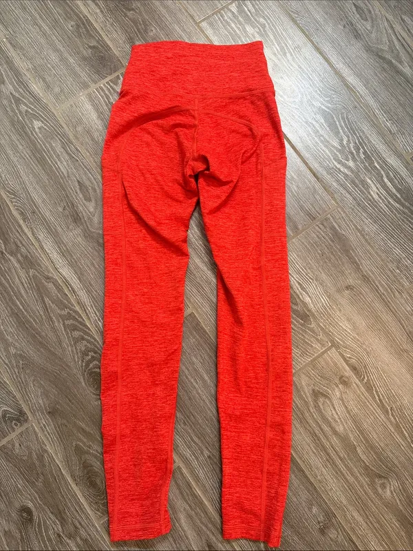 Aerie Offline High-Rise heathered Red cropped Performance Leggings XS cropped - Image 4