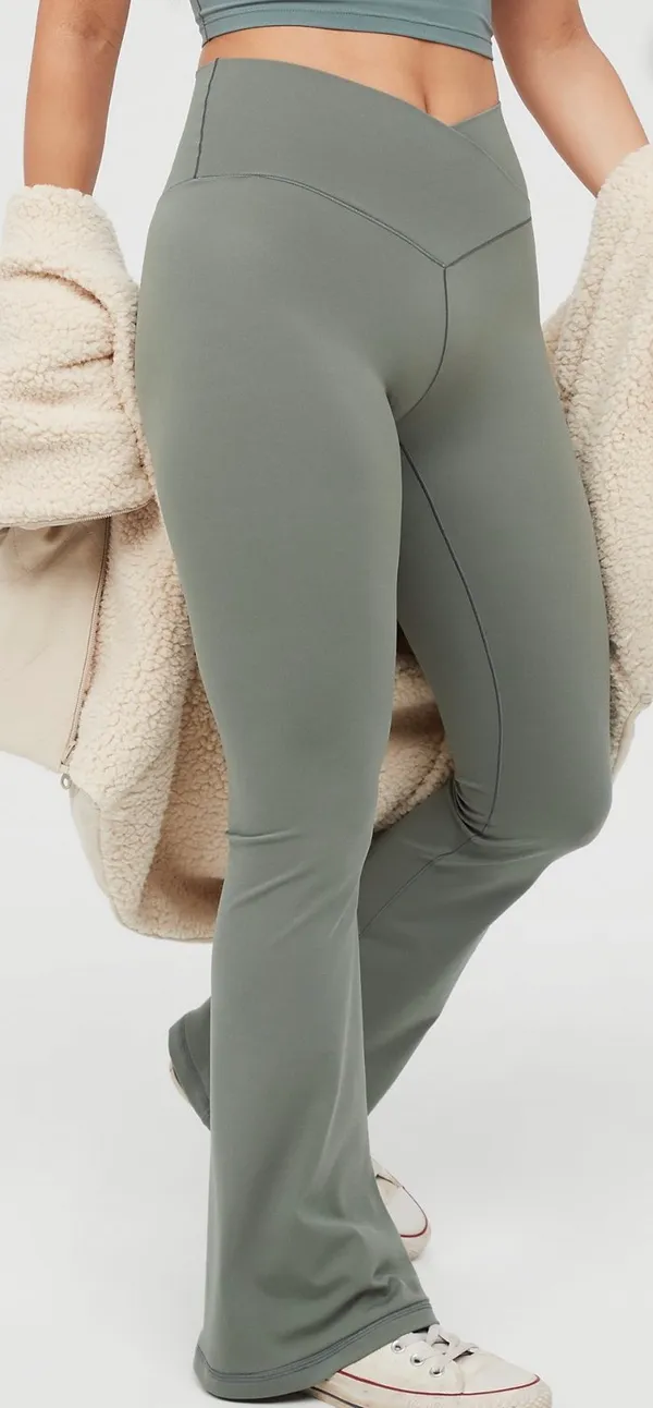 Aerie OFFLINE CROSSOVER Flare Pant NWT - Image 4