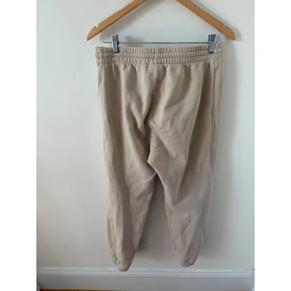 Aritzia TNA Cozy Fleece Boyfriend Fit Sweatpants Tan Beige Medium Joggers - Image 4
