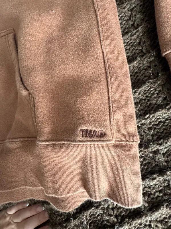 Aritzia TNA hoodie - Image 5