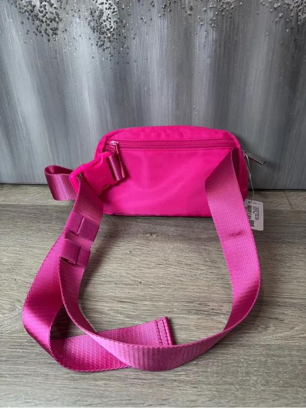 NWT Lululemon Belt Bag - Image 2