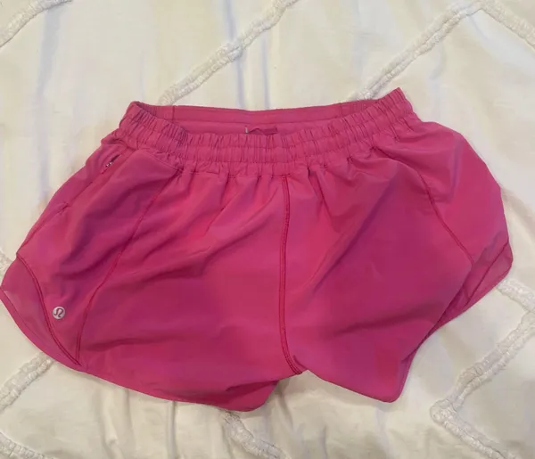 Hotty Hot Shorts 4” Sonic Pink - Image 3