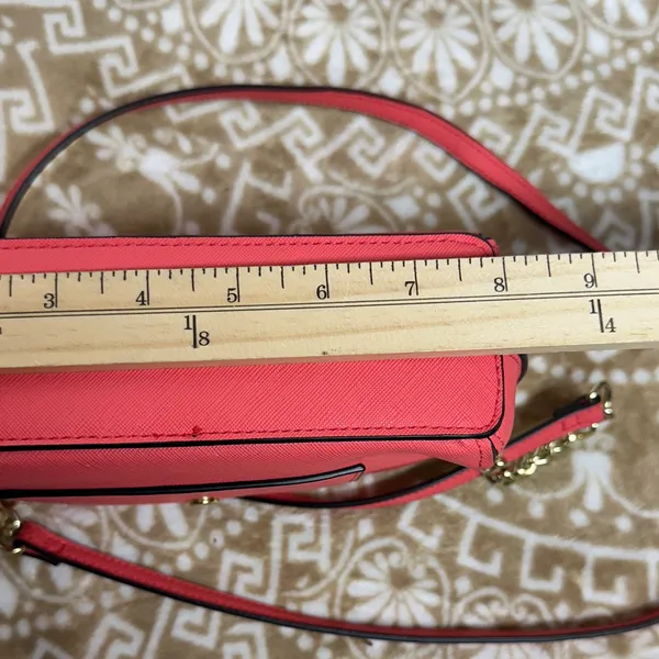 Steve Madden Coral Crossbody Bag with Gold Chain - Image 6