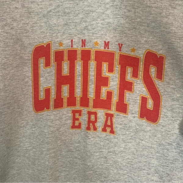 Gildan In My Chiefs Era T-shirt Travis Kelce Kansas City Sweatshirt Size Medium Grey - Image 3