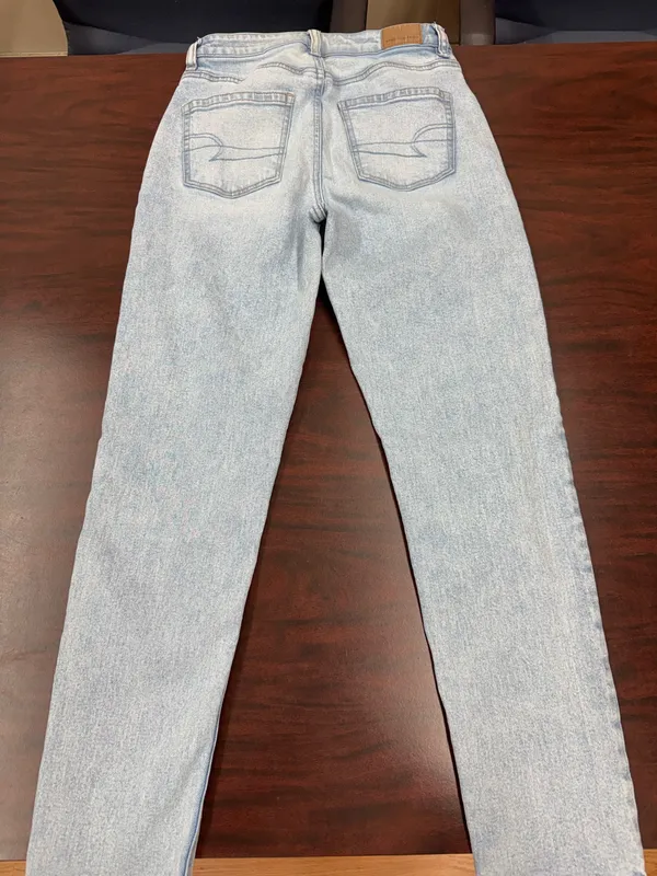 American Eagle Strigid Mom Jean Denim Jeans Size 0 - Image 3
