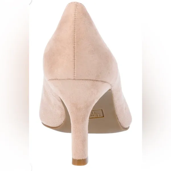 TIME and TRU Womens Stiletto Shoes Size 8 Faux Suede Nude Color Memory Foam New - Image 4