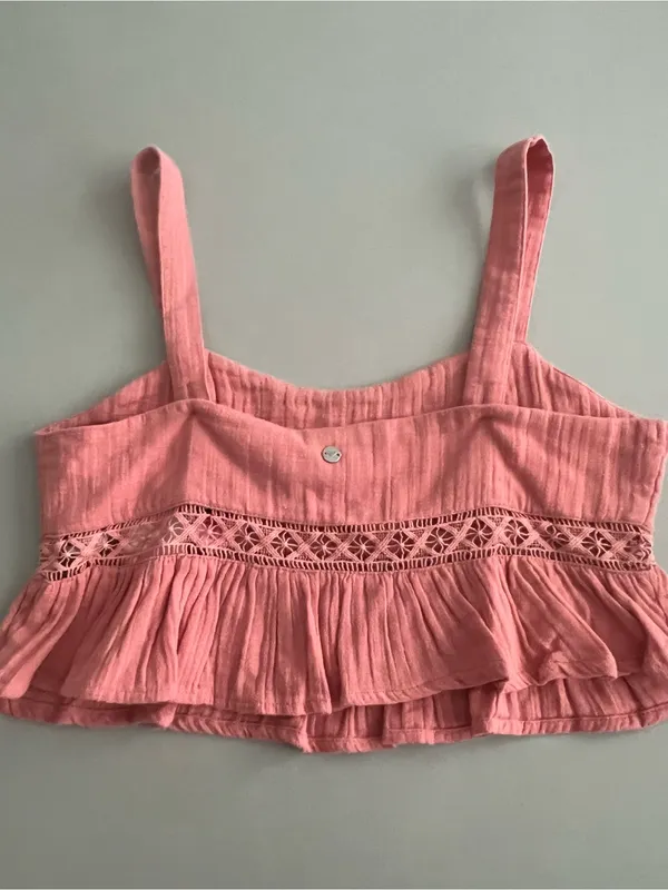 Roxy Textured crochet detailed Peplum Camisole Small - Image 2