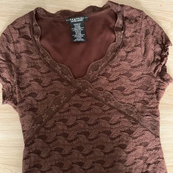 90s Y2K‎ Medium Brown Lace Trim Short Sleeve Fitted Top Grunge Scallop Neck - Image 4