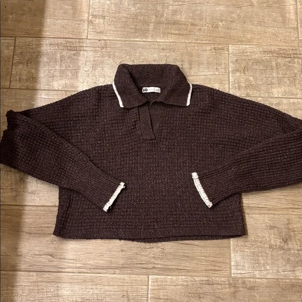 SO Brown V-Neck Sweater with White Collar - Image 2
