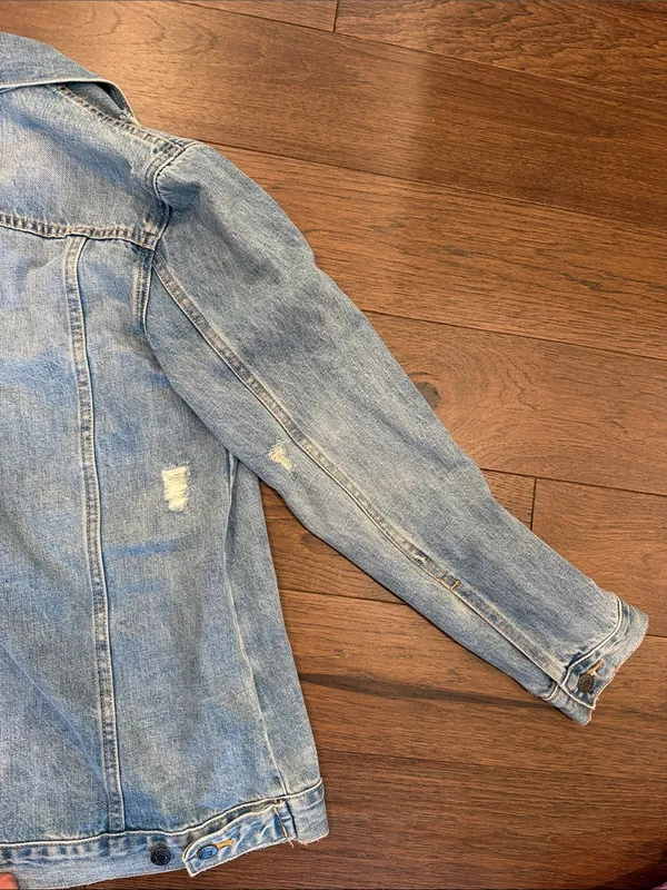 Gap 1969 Light Wash Distressed Denim Jacket Size Small - C65-002 - Image 9