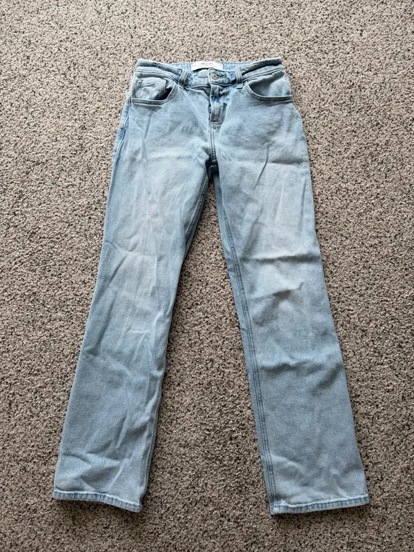 Hollister Low-Rise Relaxed Straight Jeans - Image 2