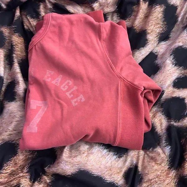 American-eagle Women's Pink and Red Sweatshirt - Image 4