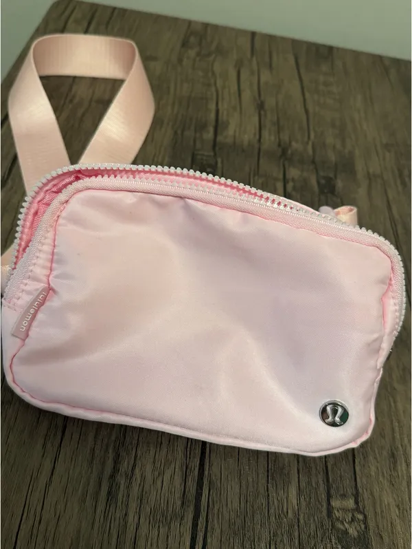 Lululemon Belt Bag - Image 2