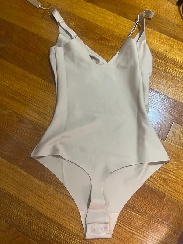 SKIMS Bodysuit - Image 2