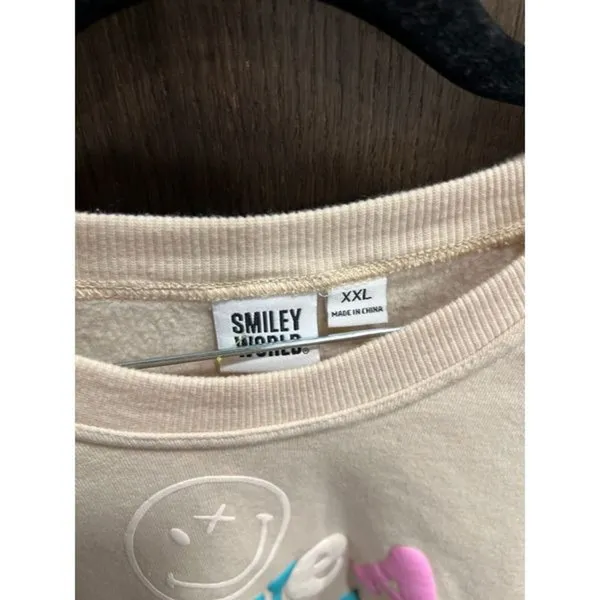 Smiley world sweatshirt xxl nwot - Image 3