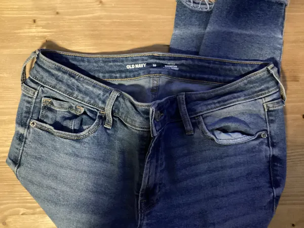 Old Navy Rockstar Jeans - Image 2