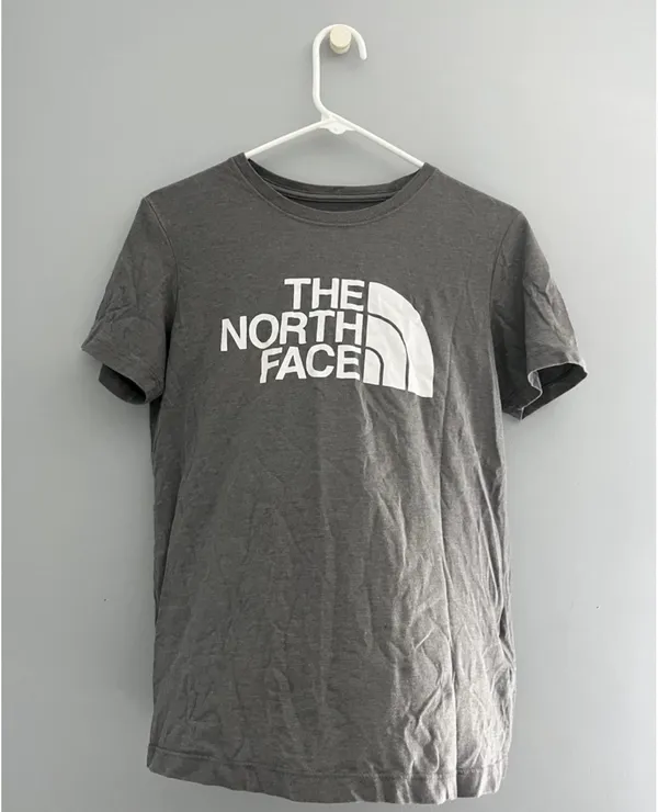 Women’s small The North Face grey t-shirt - Image 2