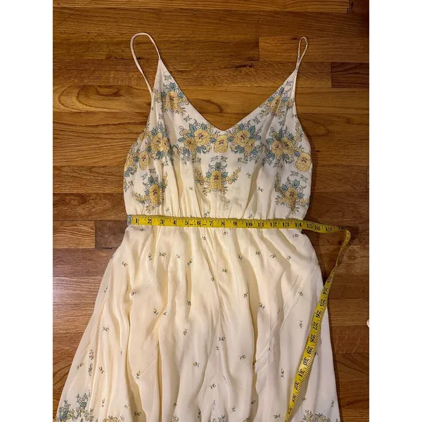 Urban Outfitters Yellow Floral Handkerchief Spaghetti Strap Midi Dress Large - Image 4