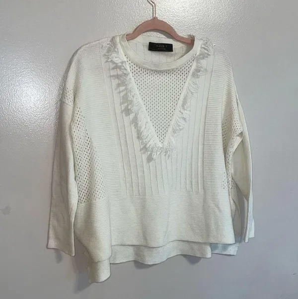 𝅺halo White Sweater - Image 7