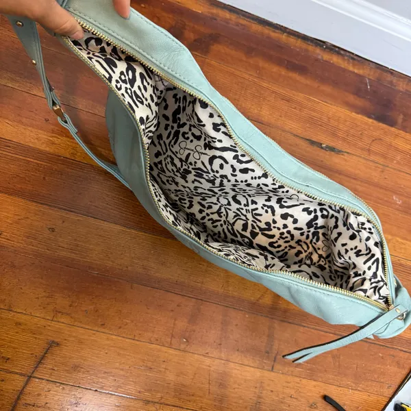 Jessica Simpson Light Blue Leather Hobo Bag with Gold Hardware - Image 5