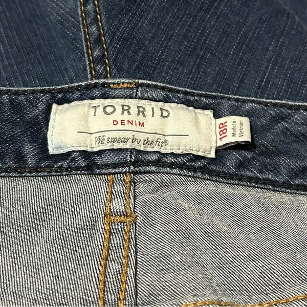 Torrid Relaxed Boot Vintage Stretch Mid-Rise Jean - 18 R - Image 5