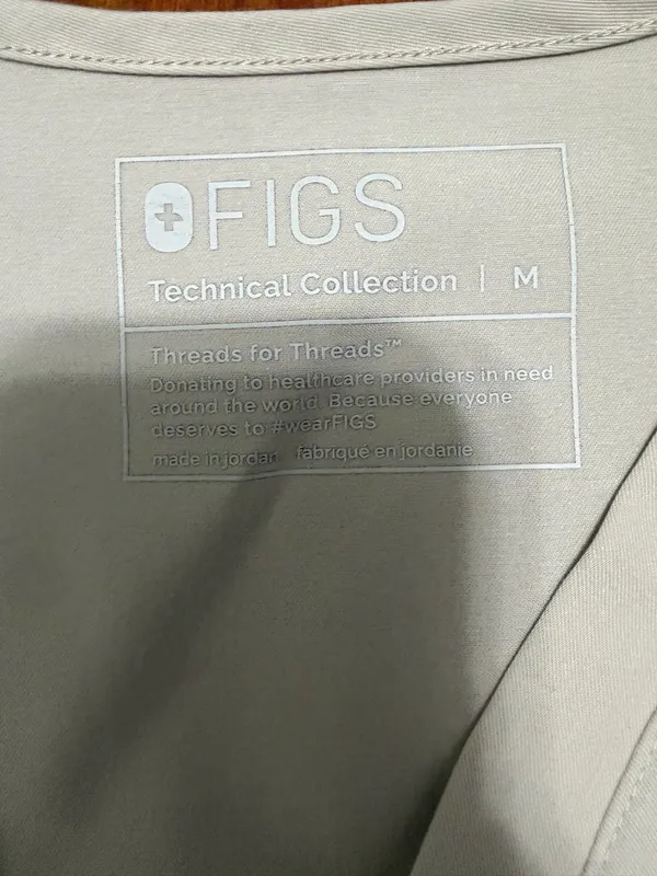 FIGS Set Scrubs - Image 2