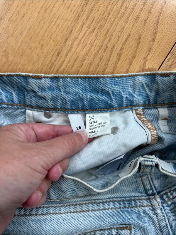 Reformation Julia Crop High Cigarette Jean Powell Wash Size 25 Rigid Denim LY741 - Image 5