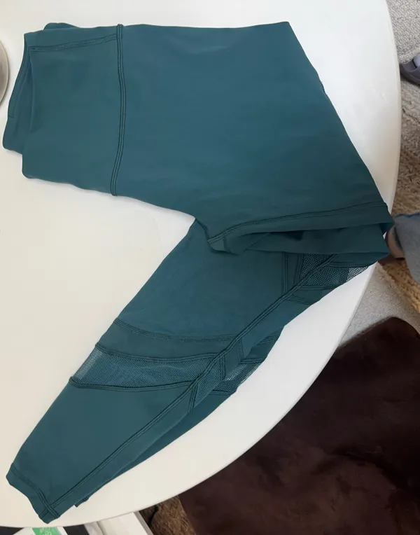 Lululemon Leggings Cut-Out Mesh - Image 2