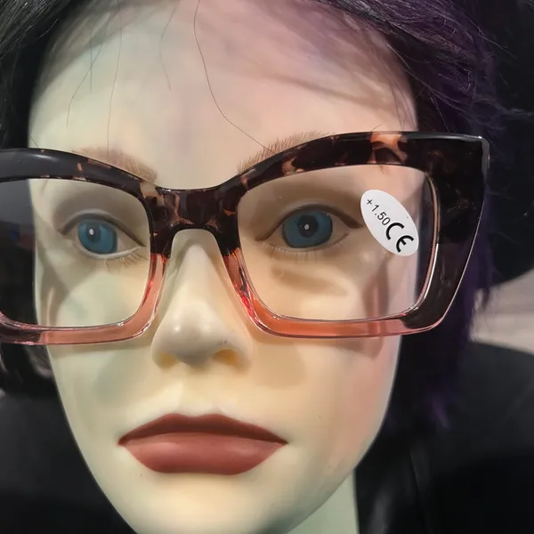 Stylish Tortoise Shell Women's readers Glasses 1.50 NWOT - Image 4