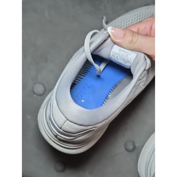 Brooks Sneakers Women's Light Gray Running Shoes 9.5 NO INSOLES - Image 7