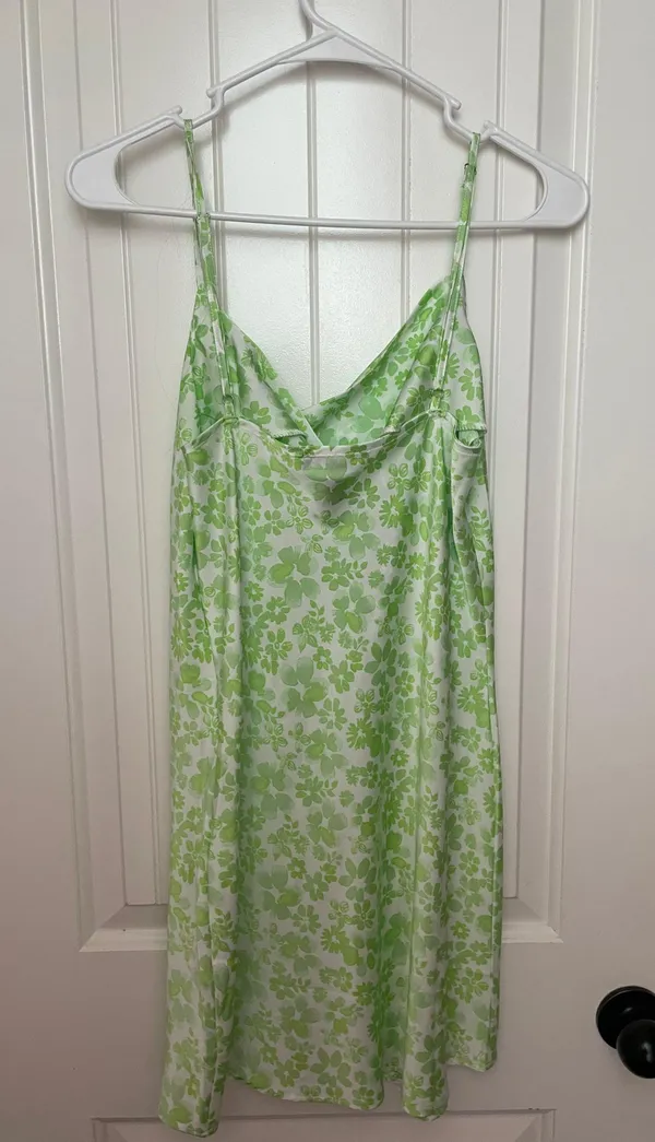 Forever 21 green silk dress - Image 2