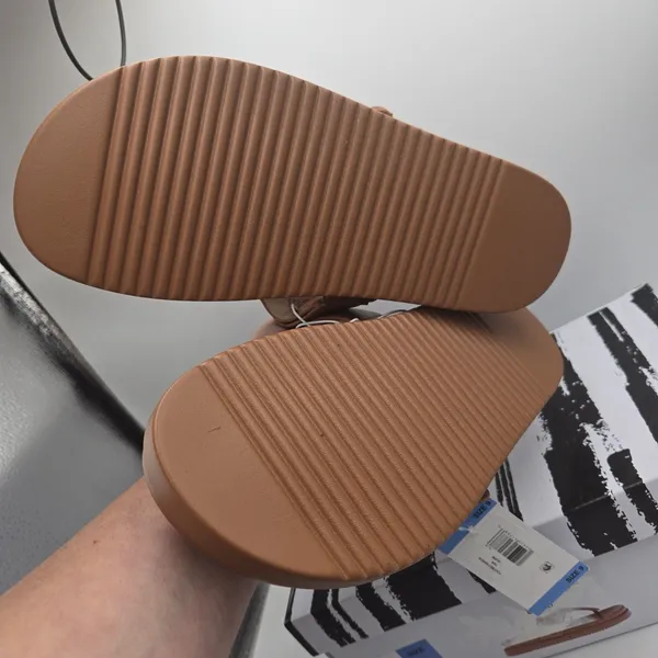 Dolce Vita Women's Footbed Sandal US Size 9 Tan Ulani New In Box Light Brown - Image 3