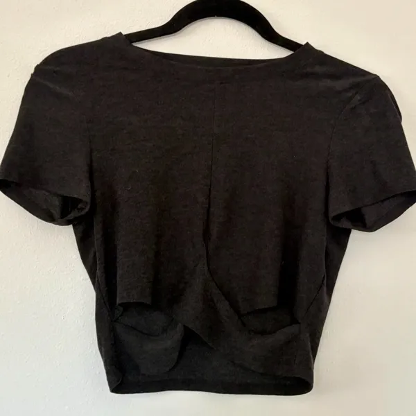 Beyond Yoga Featherweight Under Over Crop Tee - Image 4