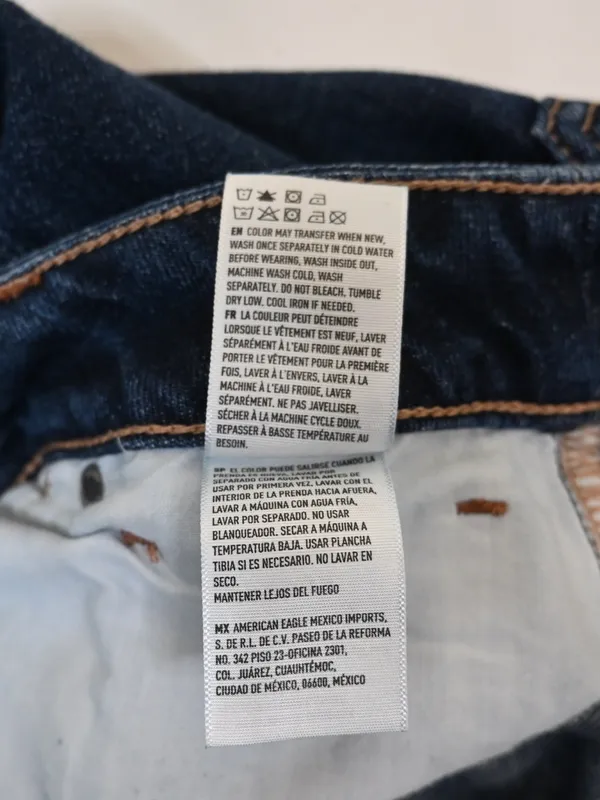 American Eagle Women's 4 Tomgirl Dark Wash Jean - Image 12