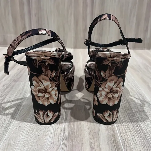 Express Floral Rosette Platform‎ Heels Ankle Strap Chunky High Heel Sandals Sz 7 - Image 3
