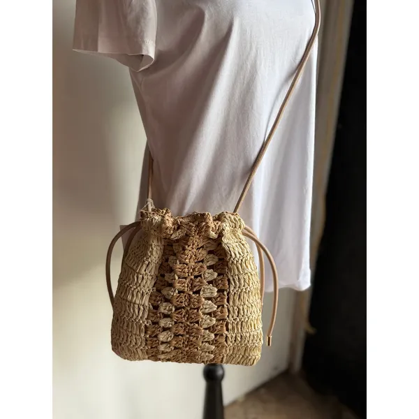 NWT XIIX Straw Bucket Bag Tan Woven Crossbody Coastal Resort Beach Boho - Image 5
