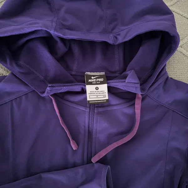 Nike Dri-Fit Half-Zip - Image 3