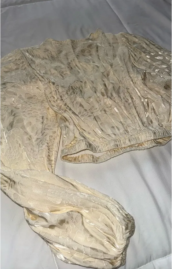 Long Sleeve Cropped Shirt Gold Size XS - Image 2