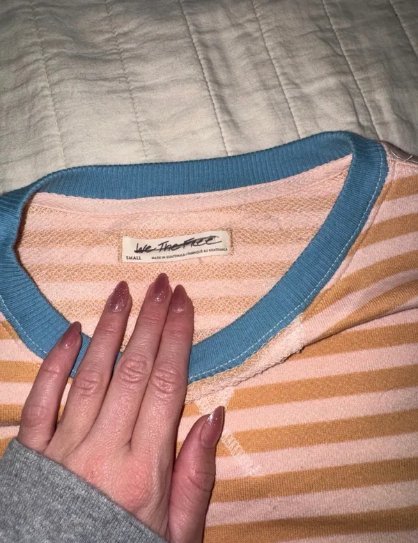 Free People Crewneck - Image 3