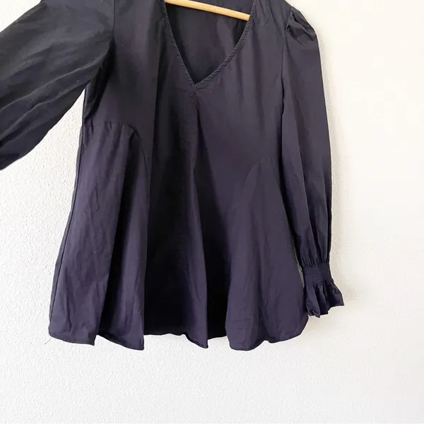 Tuckernuck Easton Poplin Ruffle Sleeve Blouse Navy V-Neck Cotton Top - Image 5