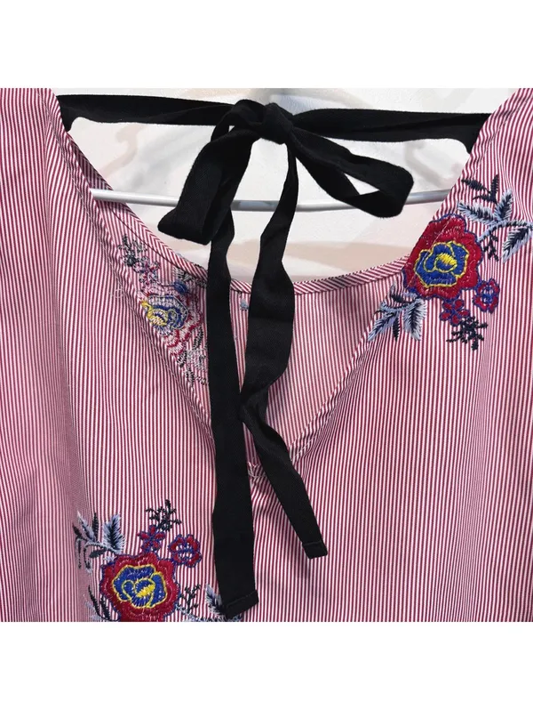 Nine West Red and White Striped Floral Embroidered Bell Sleeve Blouse Size XL - Image 7