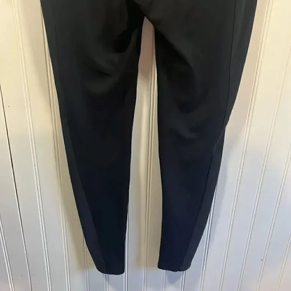 Hue black mid rise leggings - Image 5