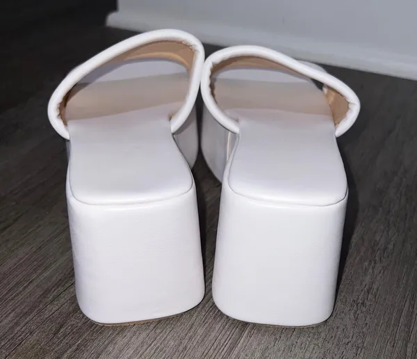 White Platform Sandal Size 8.5 - Image 3