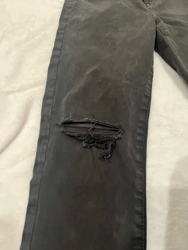 American Eagle Super Hi-Rise Jegging - Black Distressed -Size 6 - Image 11