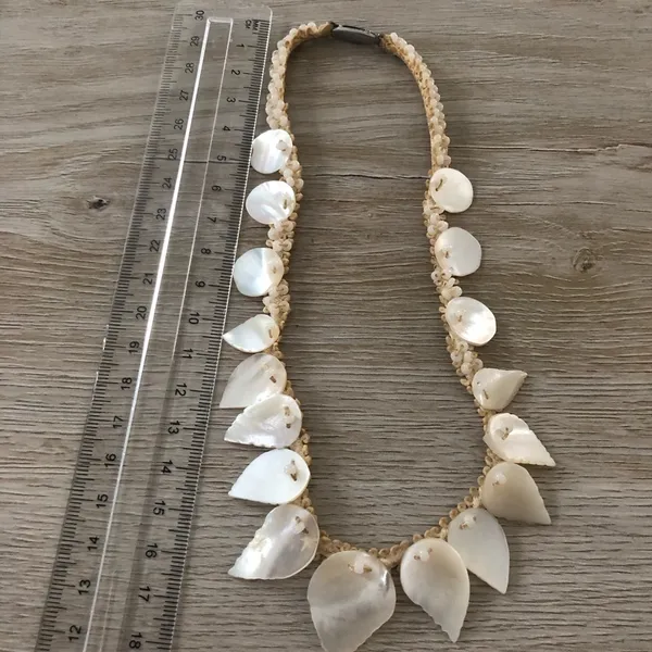 Vintage Shell Necklace + Clip On Earrings Set - Image 3