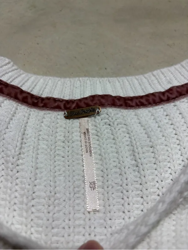 Free people White Bell-Sleeve Knit cropped sweater XS - Image 3