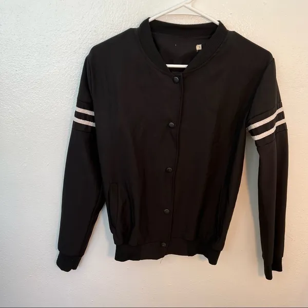 Women's Size Medium Stand Collar‎ Buttons Crop Coat Black White Long Sleeve Snap - Image 3
