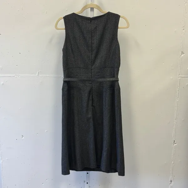 Anne Klein 2010s Grey Herringbone Tweed Sheath Dress Belted Floral Size 6 Career - Image 2