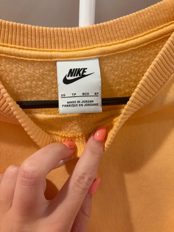 Nike Pullover Women’s crewneck orange - Image 3