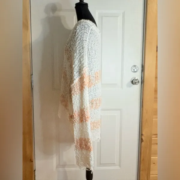 POL Crochet peach and white Oversized Comfy Sweater NWT size Medium - Image 6